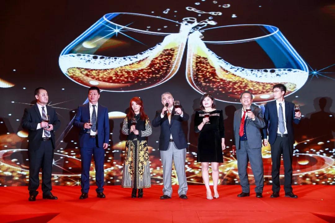 熱烈慶?！白兏飫?chuàng)新 揚帆未來”北京中成康富2019年合伙人年會勝利召開